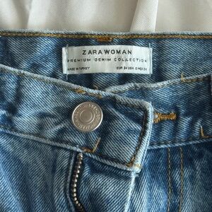 Zara Women's Light Blue Denim Jeans
